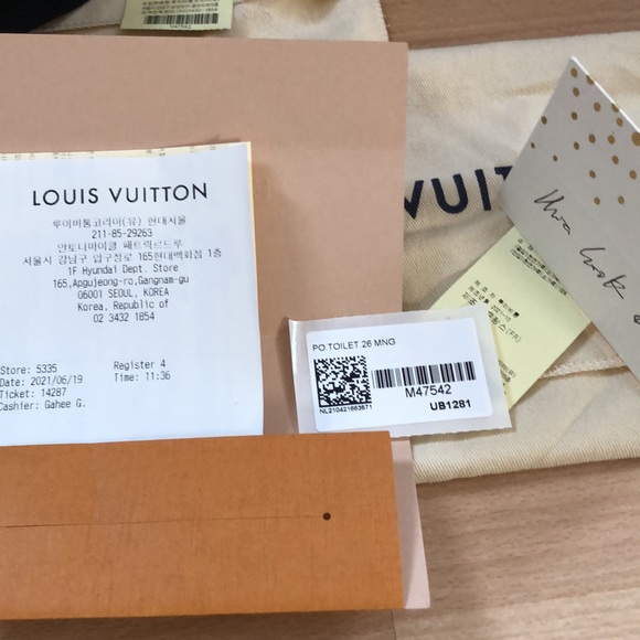 W/Receipt 🌸🌸 NEW 🌸🌸 Louis Vuitton T-26 with Crossbody Strap - Picture 14 of 15